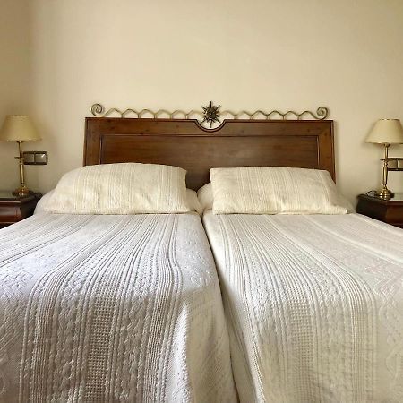 Hotel Rey Chindasvinto Covarrubias Dış mekan fotoğraf