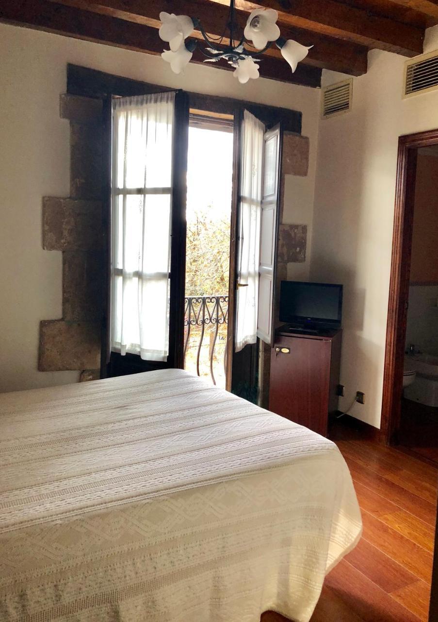 Hotel Rey Chindasvinto Covarrubias Dış mekan fotoğraf